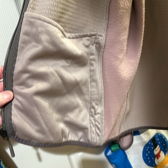 North Face Hooded Jacket Size Medium - Picture 7 of 7